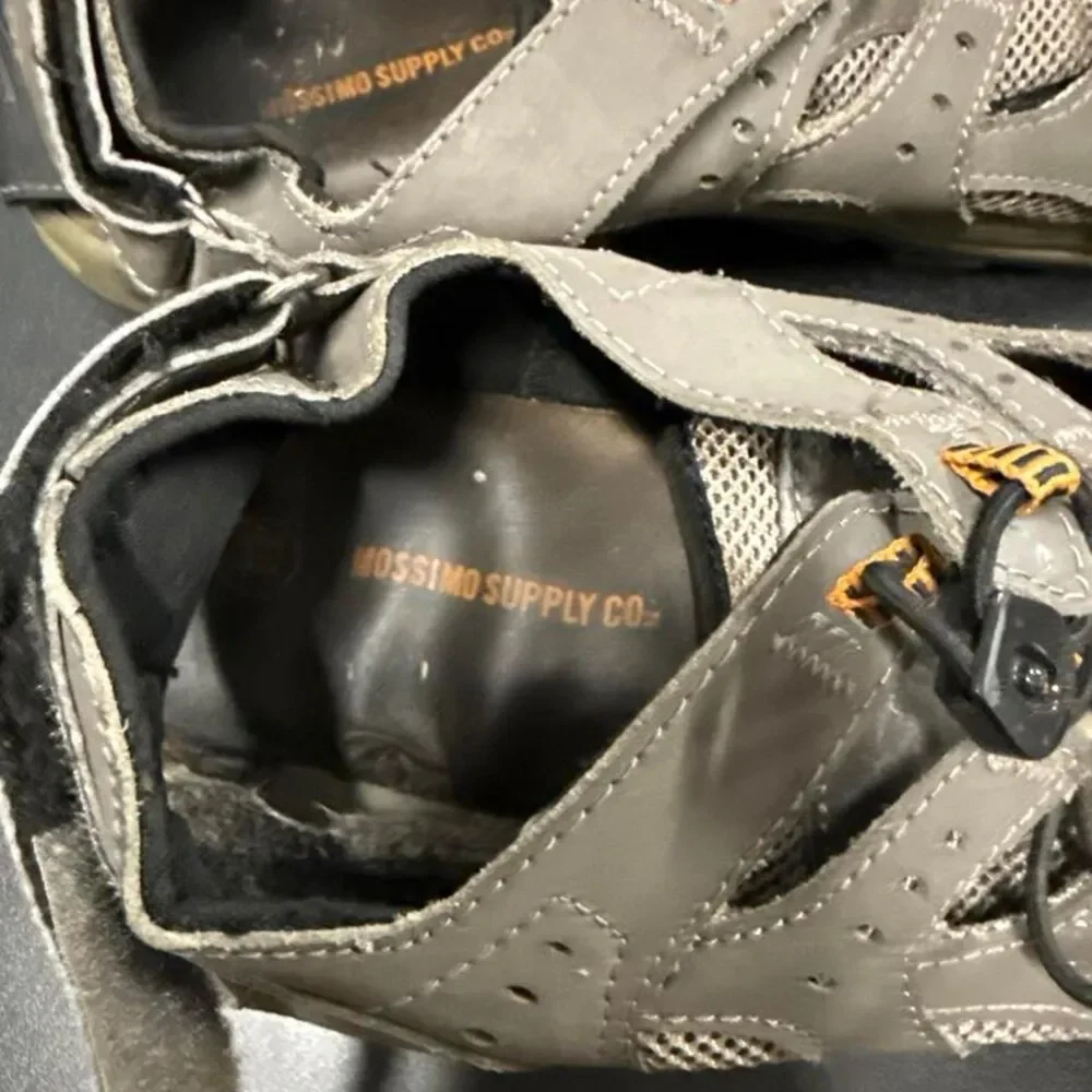 Mossimo Men's Grey and Black Sandals